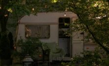Å utforske naturen og oppleve friheten i brukte campingvogner
